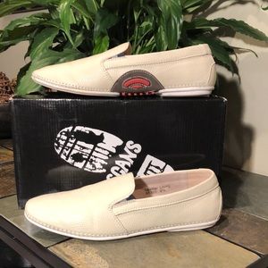 Men’s SCANS leather slip on, pebbled leather size 9.5.